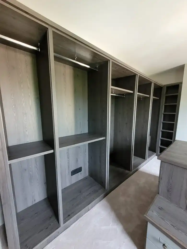 Built in wardrobes and shelving