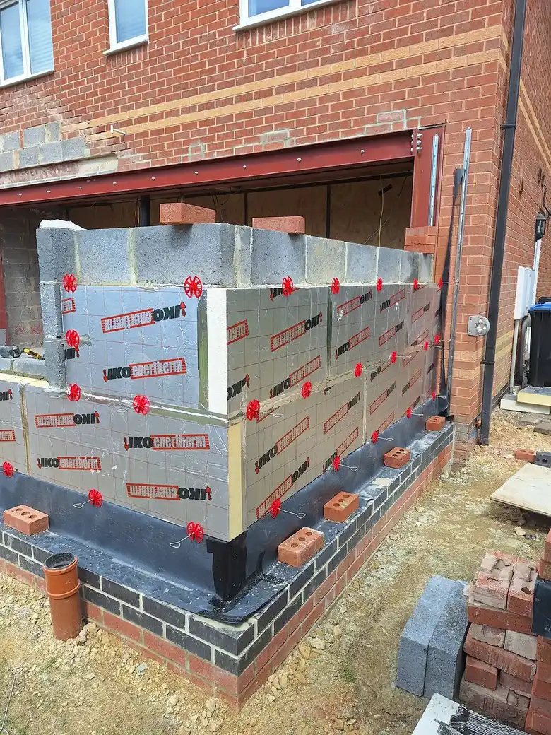 Cavity insulation in the new walls
